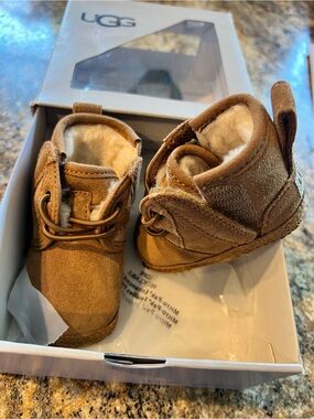 UGG Baby Chestnut Suede Shearling-Lined Booties 0/1 Size